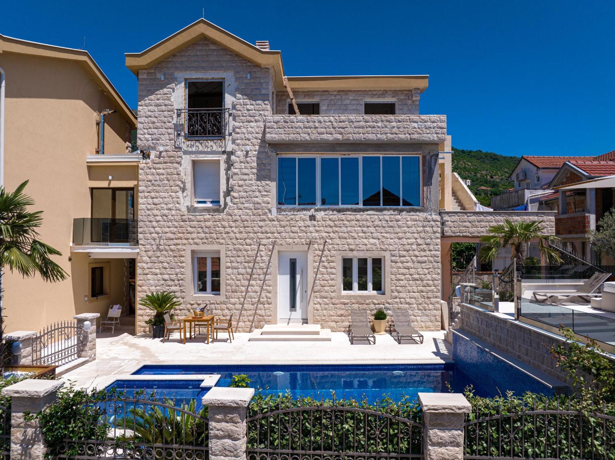 Raicevic Residence Tivat Exteriör bild